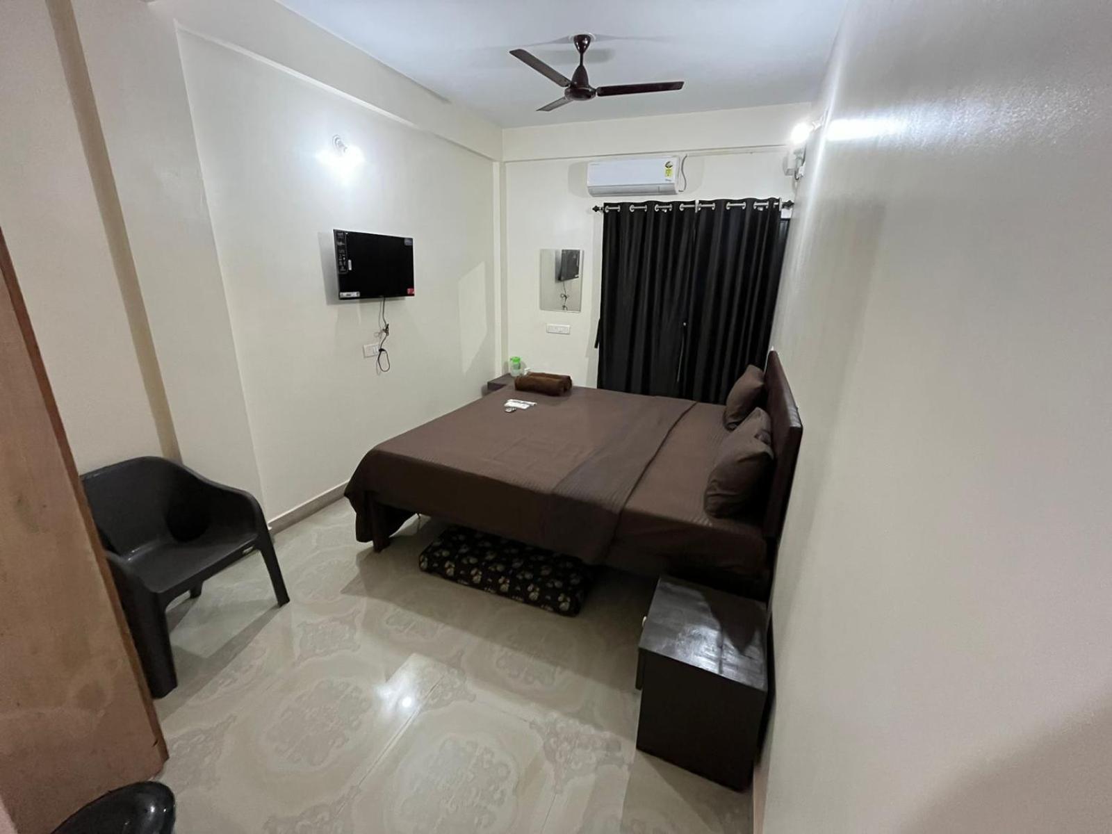 Hotel Saffron Бага Екстериор снимка