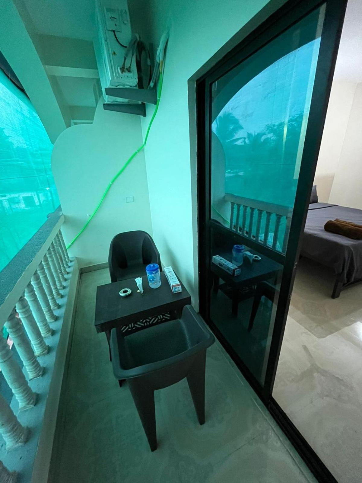 Hotel Saffron Бага Екстериор снимка