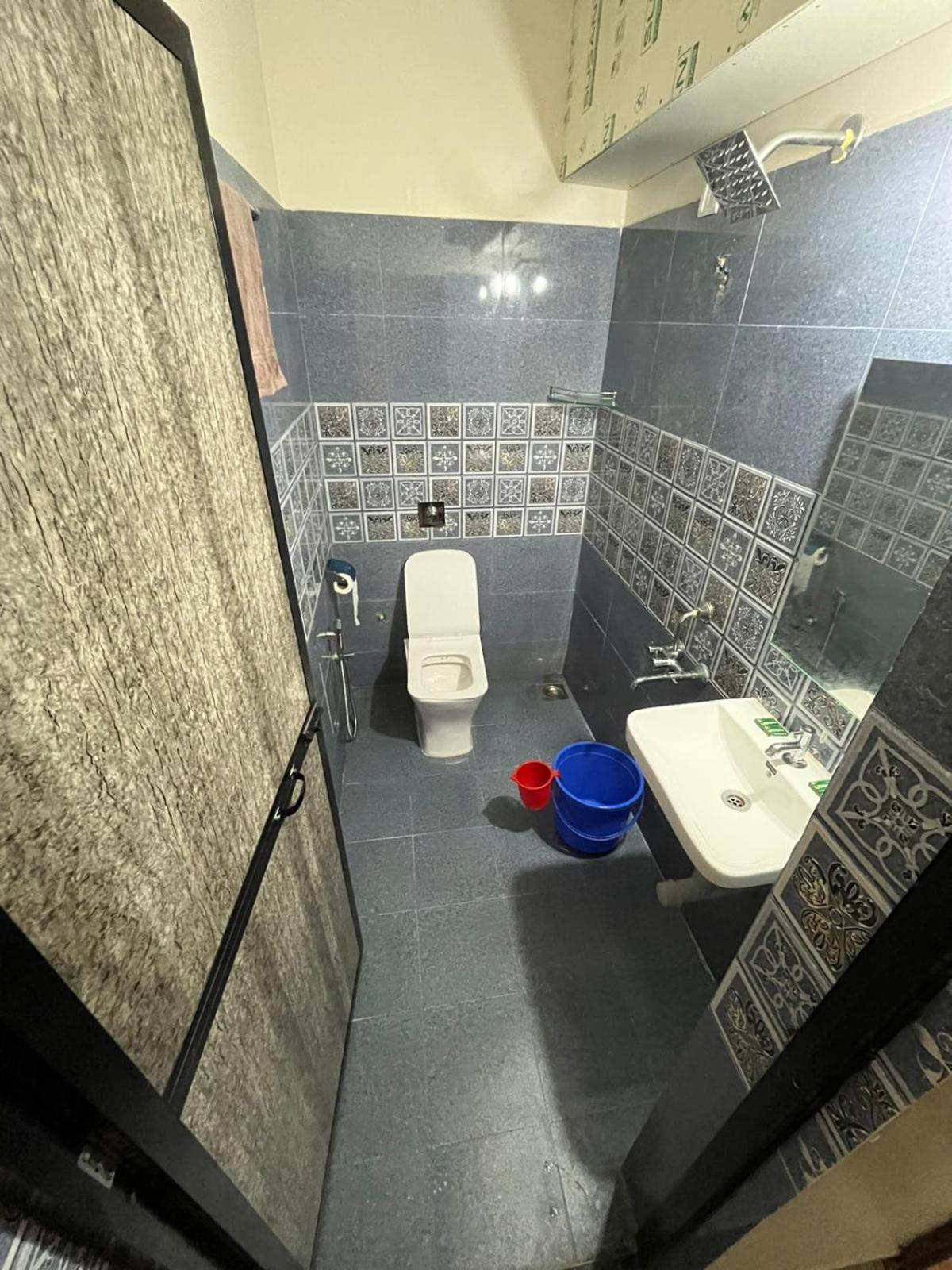 Hotel Saffron Бага Екстериор снимка